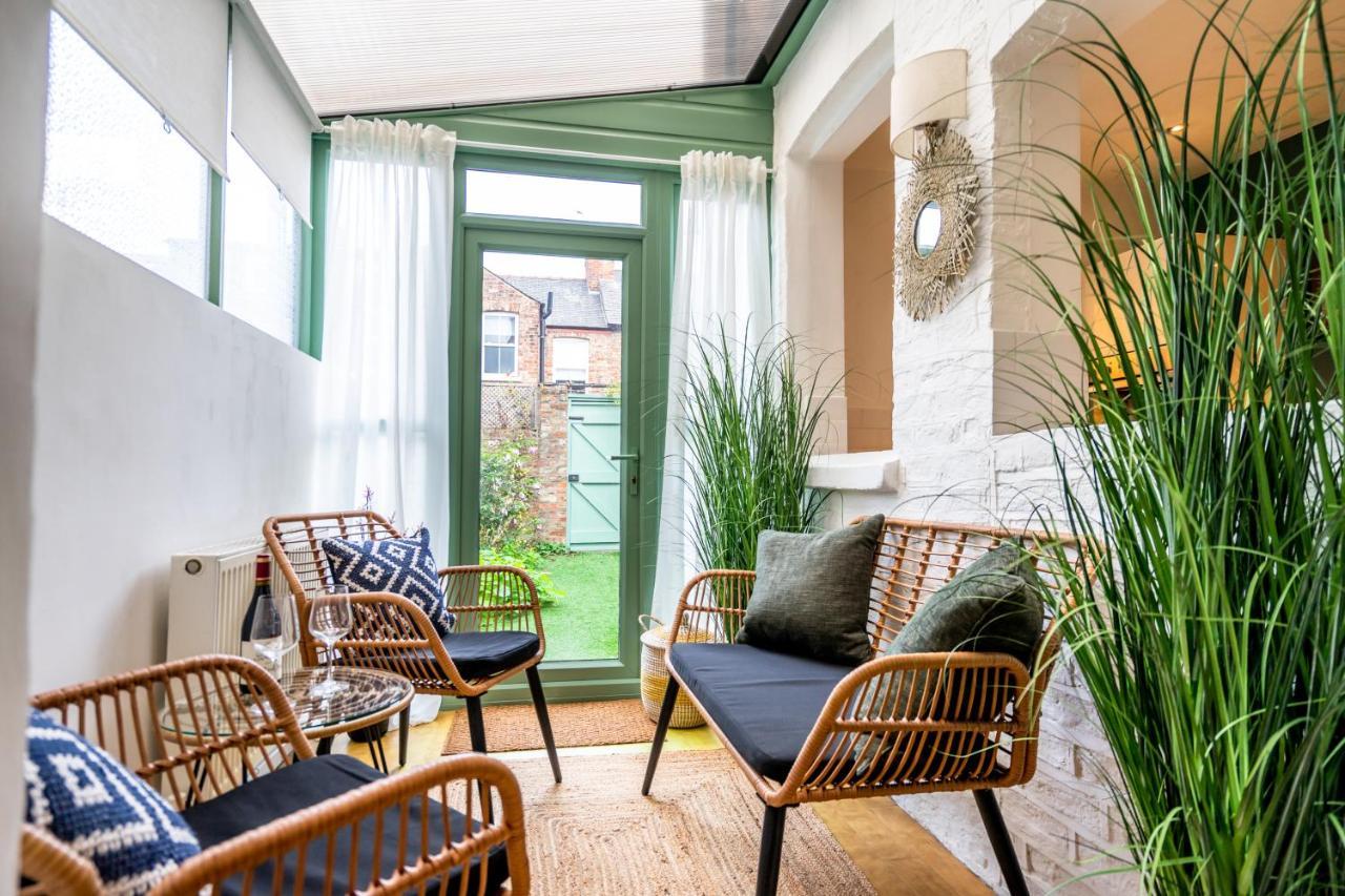 Farndale Den Villa Йорк Екстериор снимка